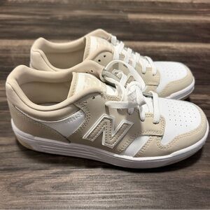 NWOT New Balance Beige & White Low-Top Wide Sneakers